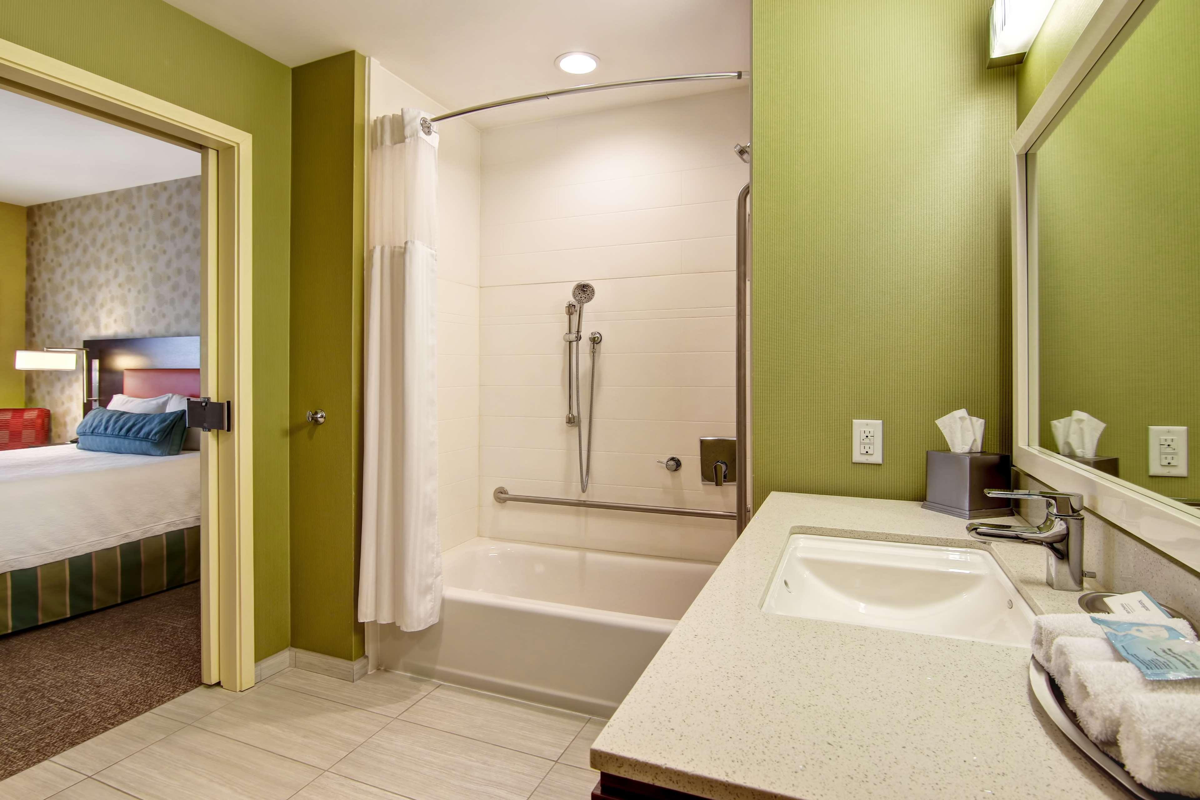 Home2 Suites By Hilton West Edmonton Bagian luar foto