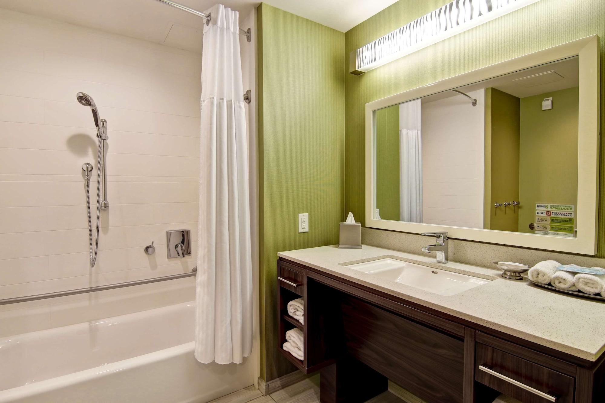 Home2 Suites By Hilton West Edmonton Bagian luar foto