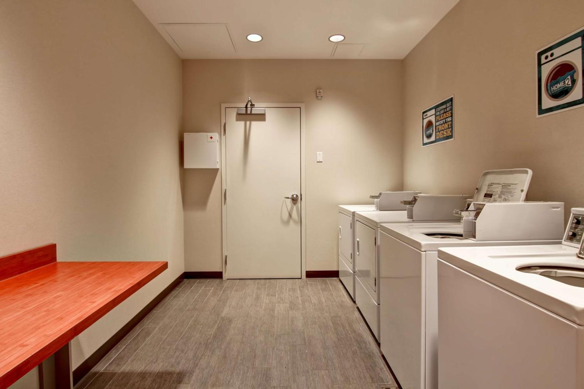 Home2 Suites By Hilton West Edmonton Bagian luar foto