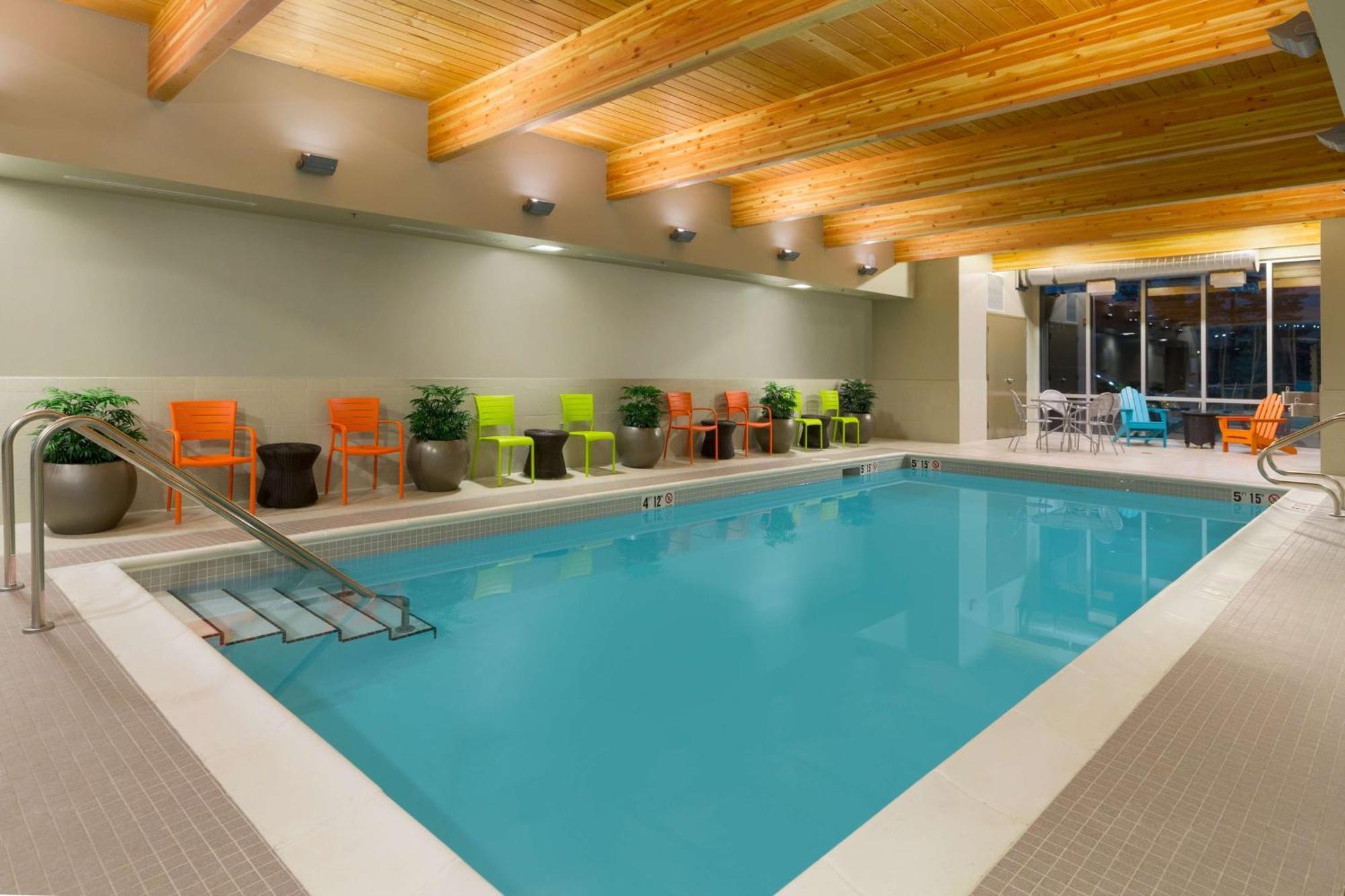 Home2 Suites By Hilton West Edmonton Bagian luar foto